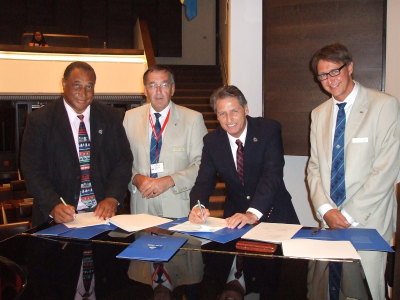From left Bermuda sports minister El James, IGA Legal Adviser Geoff Karran, Isle of Man, Bermuda IGA's chairman Jon Beard and chairman Jörgen Pettersson, Åland. (Photo: Bob Kerr)